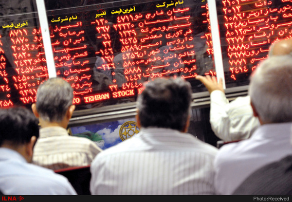 ظهور نشانه‌‌های اصلاح قیمت در بورس/ تشریح عوامل اثرگذار در ریزش ۱۷ هزار واحدی شاخص