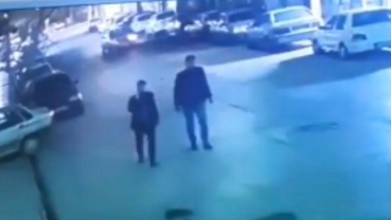  لحظه قاپیدن گوشی توسط سارق موتورسوار در مشهد 