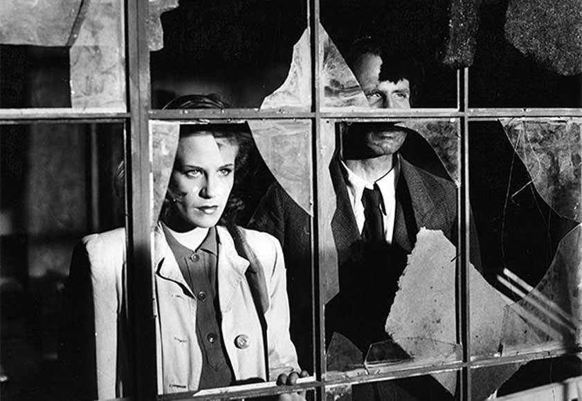 صحنه‌ای از فیلم «قاتلان در میان ما هستند»