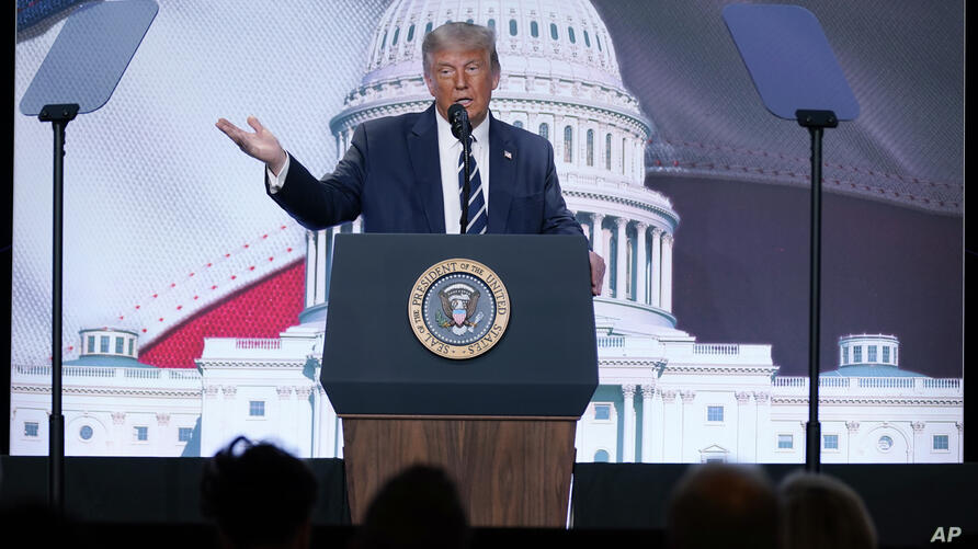 پرزیدنت ترامپ در جریان سخنرانی روز جمعه ۳۱ مرداد در جلسه شورای سیاست‌گذاری ملی