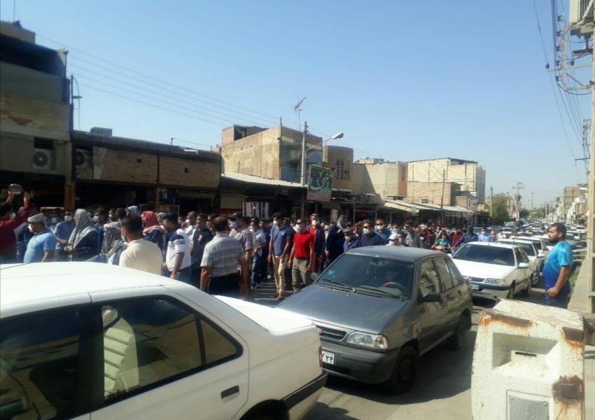 تجمع کارگران هفت‌تپه در مقابل فرمانداری در هفدهمین روز اعتصاب؛ تجمع اپراتورهای پست‌های فشار قوی