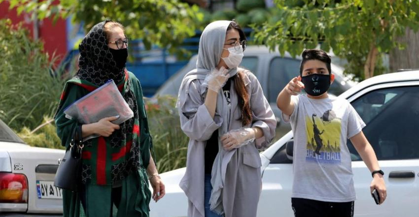 گسترش روزانه وضعیت قرمز کرونا در دست‌کم ۱۲ استان؛ دولت محدودیت‌های جدید را ابلاغ کرد