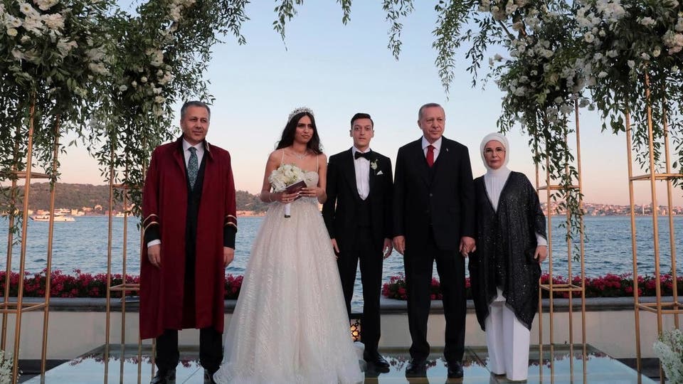 دوستی با اردوغان 22 میلیون پوند به مسعود اوزیل ضرر زد