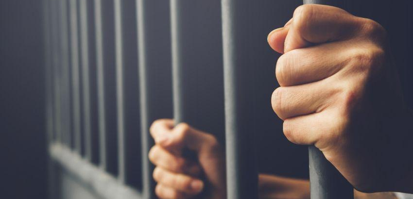 ۸۶۰ اعتراف اجباری و افترا طی ۱۰ سال؛ نتایج یک تحقیق درباره سرکوب نظام‌مند مخالفان در صداوسیما