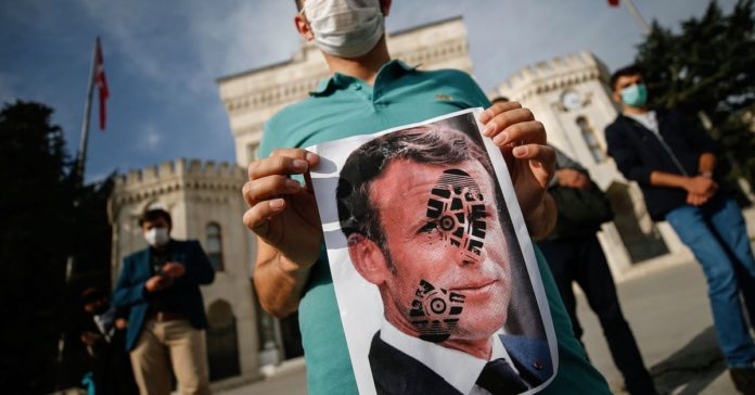 آنان اگر مسلمانان واقعی بودند، به نام اسلام، این همه جنایت مرتکب نمی‌شدند