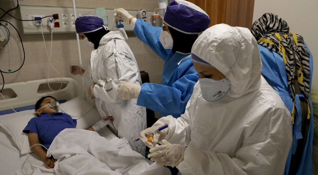 اسیرِ یک ویروس نامرئی و یک مشت لاف و دروغ!