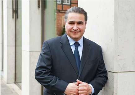 دکتر نادر زاهدی